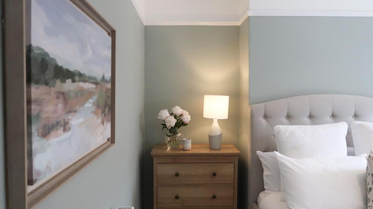 Luxury Living Outside The City Walls - Sleeps Six! 切斯特 外观 照片